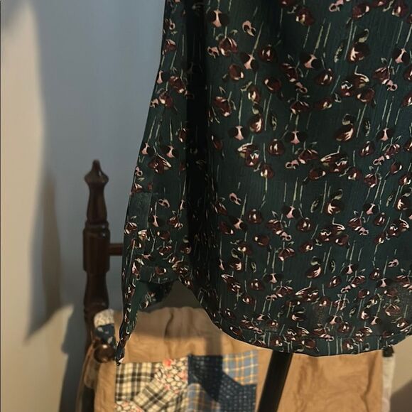 Grace & Lace Teal Patterned Blouse small B - Picture 5 of 9